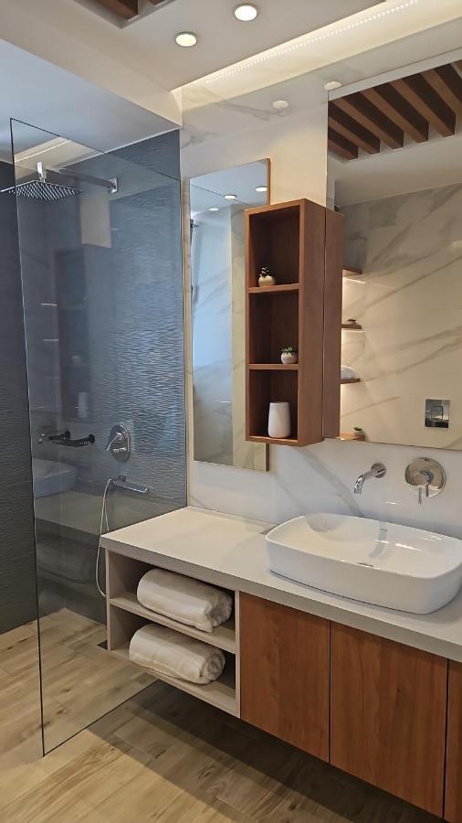 Calm & Dreamy Luxury Apts Pírgos Zewnętrze zdjęcie